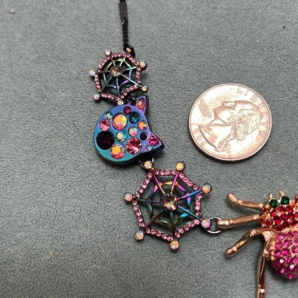 BETSEY Johnson Multi Color Crystal Halloween Necklace NWT - Picture 4 of 7